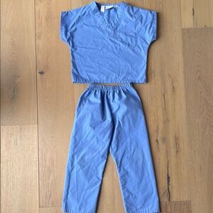 Kid’s Scrubs, size 5/6
